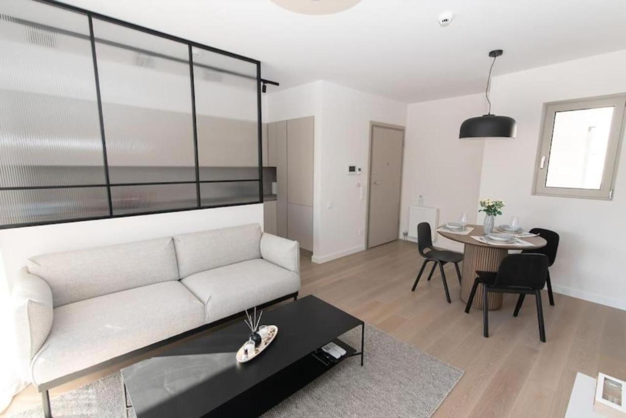 Modern Apartment Close To Athens City Center Экстерьер фото