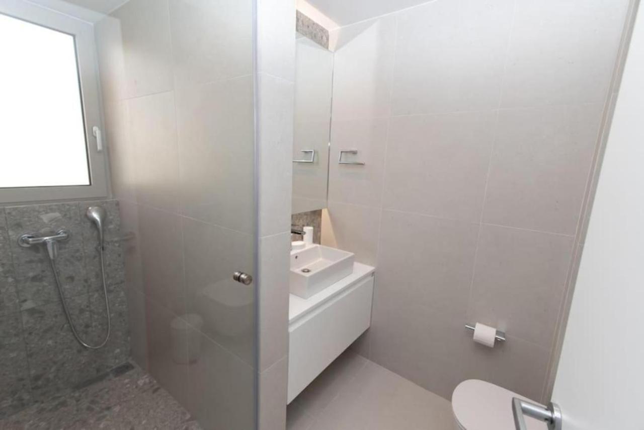 Modern Apartment Close To Athens City Center Экстерьер фото